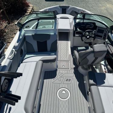 2024 Mastercraft xt23