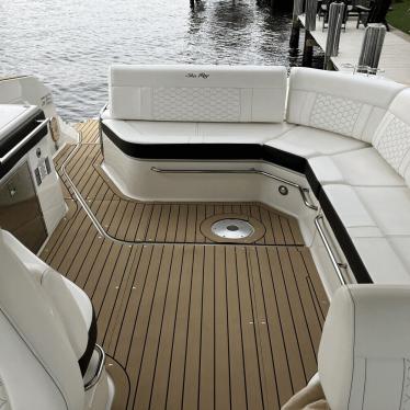 2020 Sea Ray 320sundancer