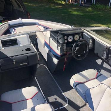 1990 Bayliner 1850 capri