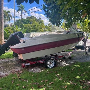 1998 Starcraft 17ft boat