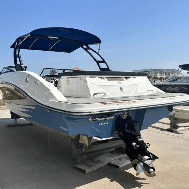 2022 Sea Ray 230spx