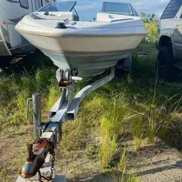 1990 Bayliner 18ft boat