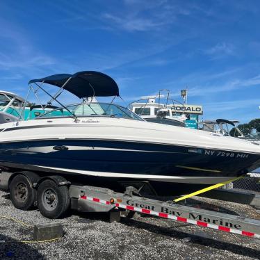 2011 Sea Ray 240 sundeck