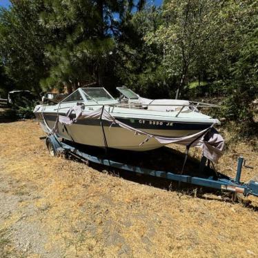 Celebrity Calais 18' Runabout Boat Stern & Has Trailer 1987