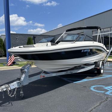 2016 Sea Ray 19spx