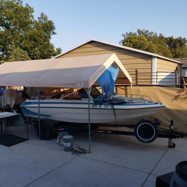 1979 Glastron 17ft boat