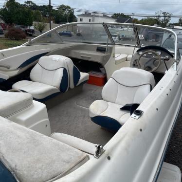 2002 Bayliner 18ft boat