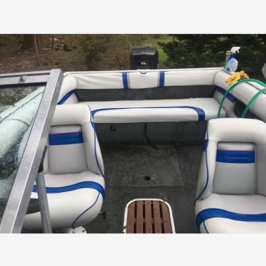 1993 Sea Ray 18ft boat