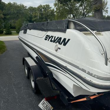 2000 Sylvan 20ft boat