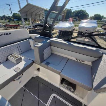 2024 Bayliner dx2000