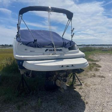 2002 Sea Ray 24ft boat