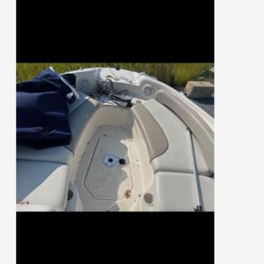 2002 Sea Ray 24ft boat