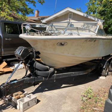 1968 Mercruiser 18ft boat