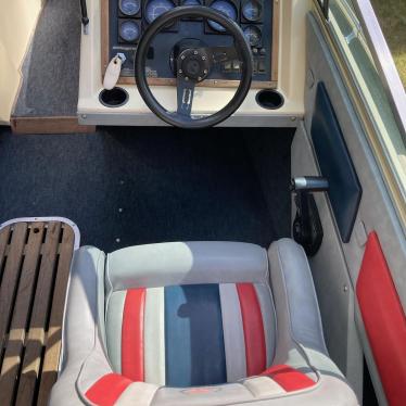 1987 Stingray 19ft boat