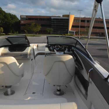 2012 Sea Ray 210 slx