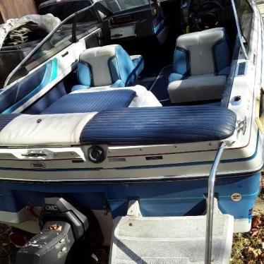 1988 Bayliner 17ft boat