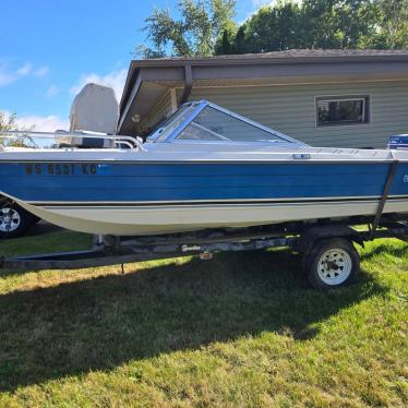 1976 Crestliner 15ft boat