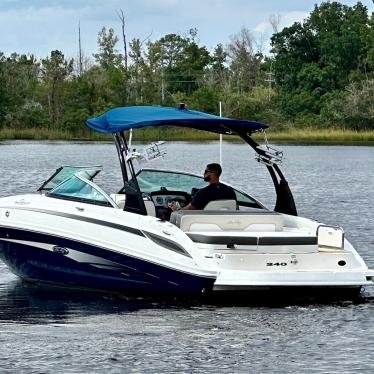 2012 Sea Ray 240 sundeck