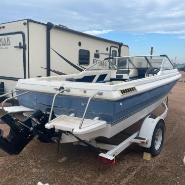 1998 Bayliner 19ft boat