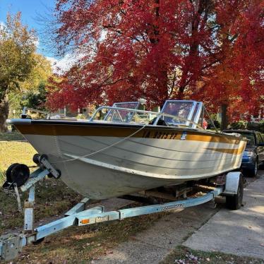 1978 Starcraft 18ft boat