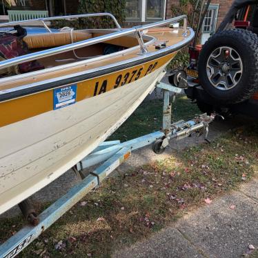 1978 Starcraft 18ft boat