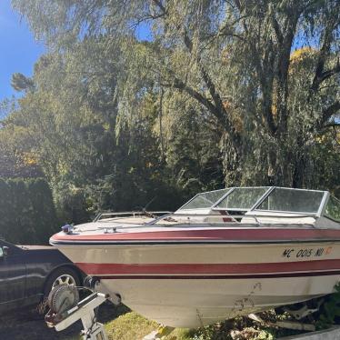 1987 Sea Ray 21ft boat