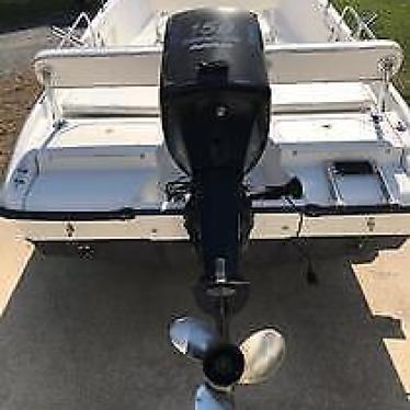 2000 Boston Whaler 18ft boat