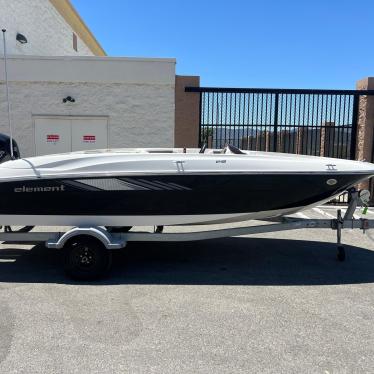 2023 Bayliner element e18