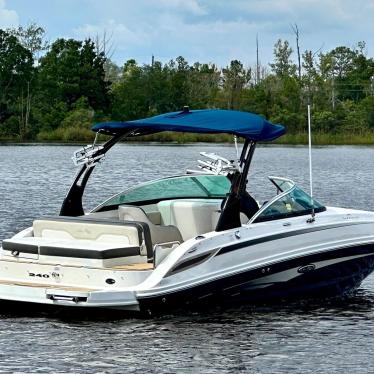 2012 Sea Ray 240 sundeck