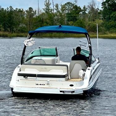 2012 Sea Ray 240 sundeck