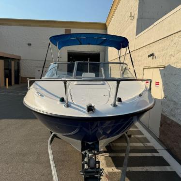 2006 Bayliner 212