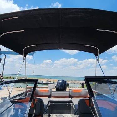 2019 Bayliner element e21