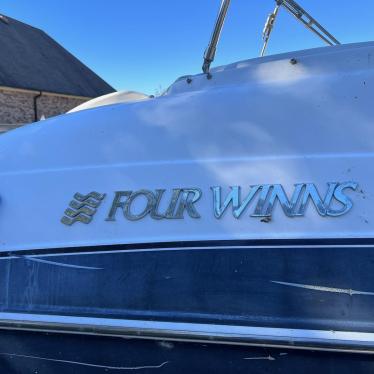 2007 Four Winns 22ft deck boat