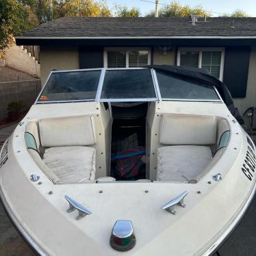 1988 Wellcraft 18ft boat