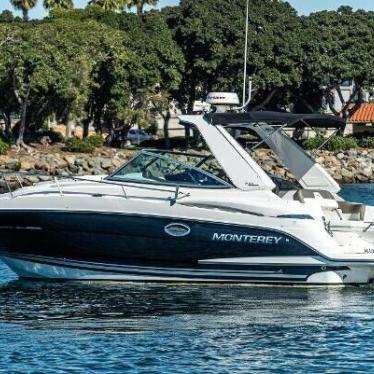 2017 Monterey 295 sport yacht