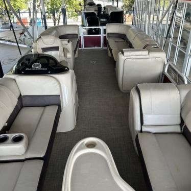 2018 Sun Tracker partybarge24dlx