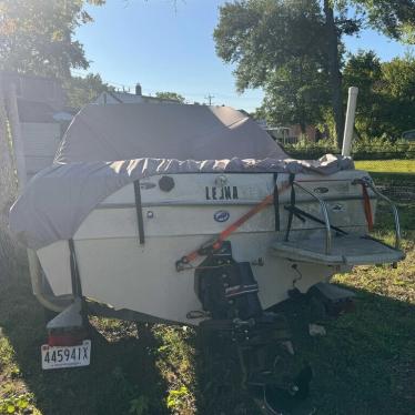 2002 Bayliner capri cuddy