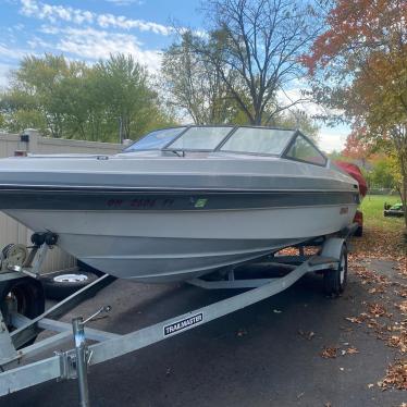 1985 Rinker 19ft boat