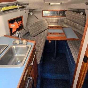 1987 Sea Ray 250 cuddy cabin