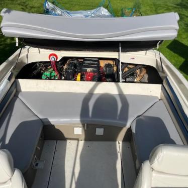 2002 Glastron 19ft boat