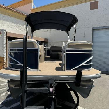 2020 Sun Tracker party barge 22 xp3