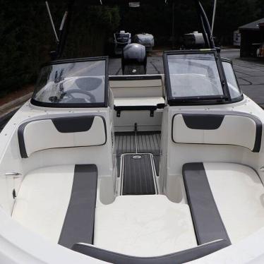 2022 Bayliner vr4