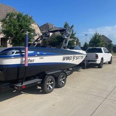 2012 Malibu 247 lsv