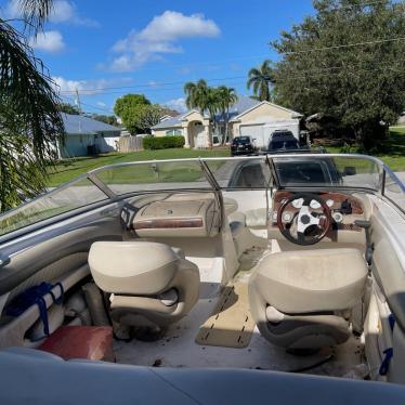 2006 Glastron 18ft boat