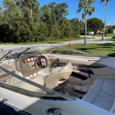 2006 Glastron 18ft boat