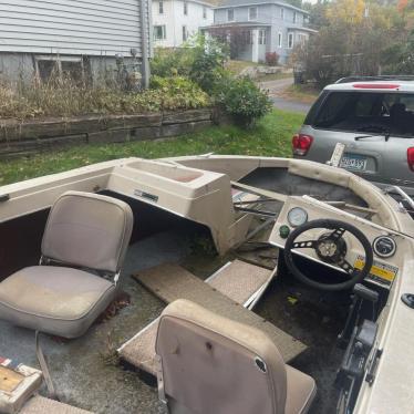 1979 Glastron 15ft boat