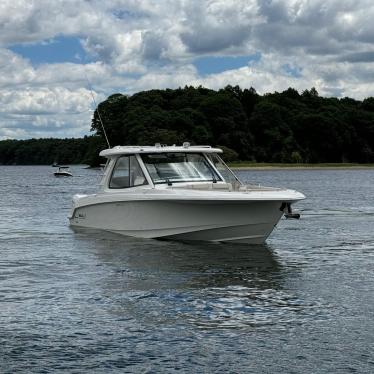 2020 Boston Whaler 380 realm