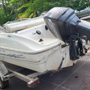 1998 Bayliner 18ft boat