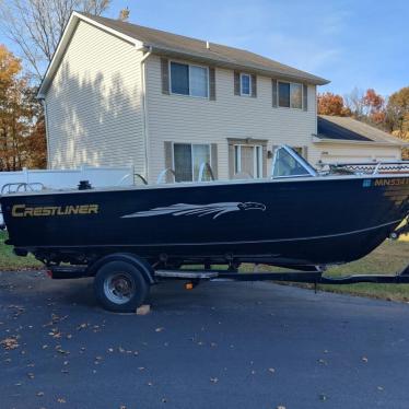 1983 Crestliner 19ft boat