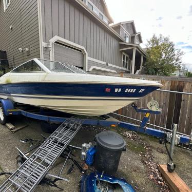 1993 Bayliner 18ft boat